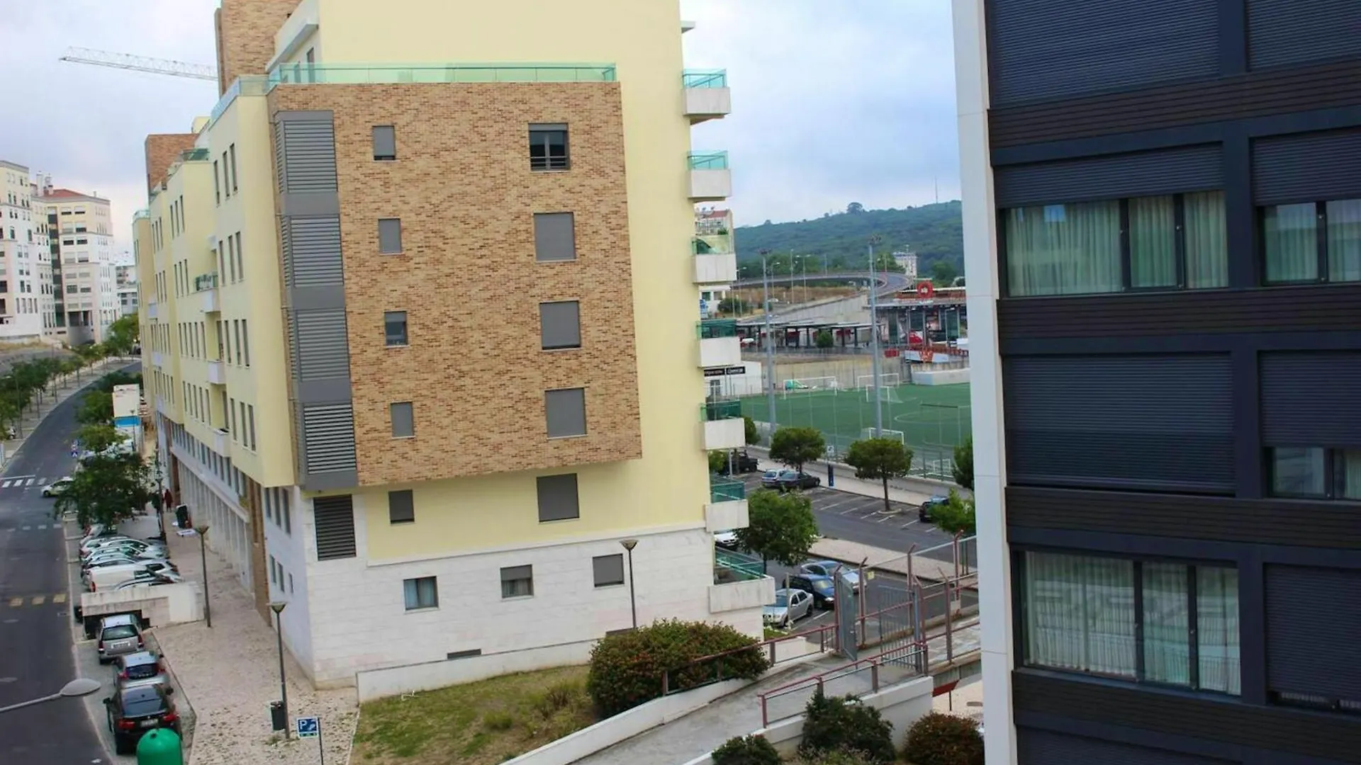 2 Bedrooms Apartement With Shared Pool And Wifi At Lisbon 0*,